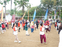 Padukuhan Bandung Gelar Jalan Sehat Dan Senam Dalam Rangka Semarakkan HUT RI KE-77