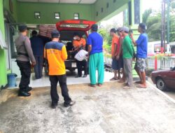 Alumni Kedokteran UGM Tergulung Ombak Saat Asyik Berfoto di Bibir Pantai