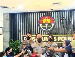 Polri Gerak Cepat Berikan Pertolongan Korban Kerusuhan Laga Arema Vs Persebaya