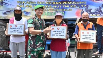 Kodim 0726/Sukoharjo Undang Tukang Becak Makan Bersama Dalam Rangka Peringati HUT TNI Ke-77