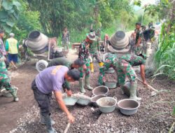 Kemanunggalan TNI Bersama Rakyat Dalam Program TMMD Reguler Ke-115 di Kedungpoh