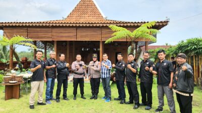 Paguyuban Kawulo Mataram dan Lintas Komunitas STAK Ramah Tamah Dengan Kapolda DIY