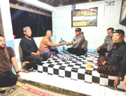 Berikan Edukasi Tentang Bahaya Pinjaman Online dan Judi Online, Polsek Panggang Lakukan Giat Sambang Warga