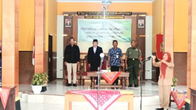 Dua Pamong Kalurahan Katongan Selesai Dilantik, Panewu Nglipar : Bekerjalah Profesional dan Jangan Mencoba Langgar Aturan