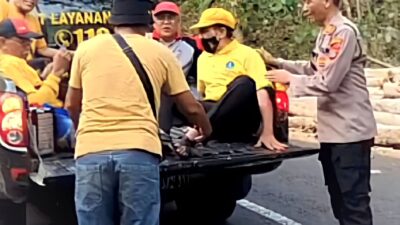 Bentuk Apresiasi atas Kinerja Aparat Kepolisian, Surat Bertuliskan Tangan dari Wisatawan asal Madiun Jawa Timur Diterima Kapolsek Girisubo