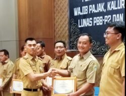 Bentuk Apresiasi Terhadap Wajib Pajak yang Bayar Tepat Waktu, Bupati Gunungkidul Serahkan Penghargaan