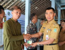 Sejumlah 480 Kartu BPJS Ketenagakerjaan Diserahkan Bupati Sunaryanta di Kapanewon Tepus