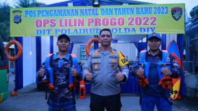 Selamatkan Wisatawan Terseret Ombak Parangtritis