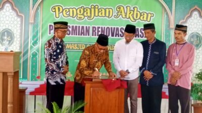 Panewu Karangmojo Resmikan Masjid dengan Anggaran 1 milyar di Tompak