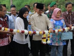 Kunjungi Kulon Progo, Mendes PDT Ajak Kembangkan Potensi Lokal Melalui BUMKal