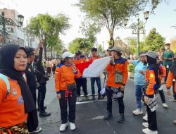 Kirab Suara Inklusi Bentangkan 1.000 Meter Bendera Merah Putih di Malioboro Yogyakarta